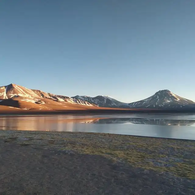 Equipo de Montaña para Atacama: Guía Técnica de Capas y Calzado