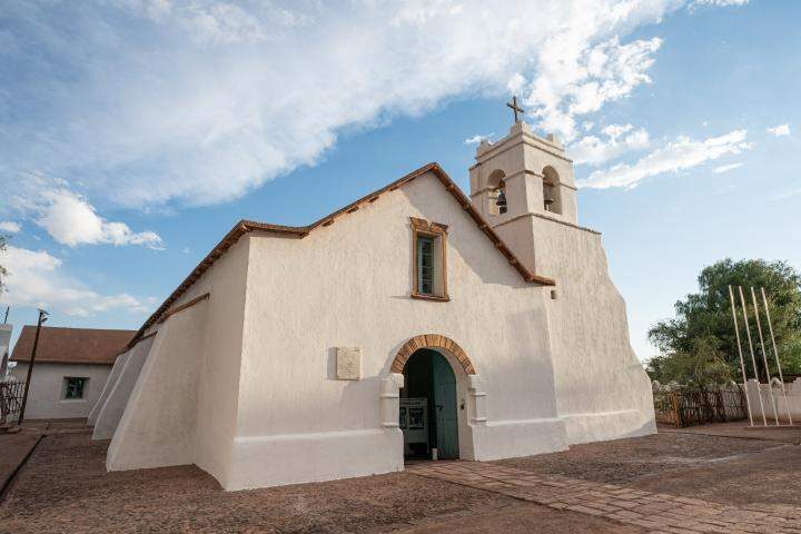 Iglesia de San Pedro de Atacama: El Corazón Histórico del Desierto