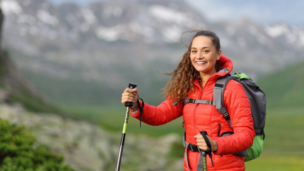 Imagen destacada para: ¿Qué es la Marcha Nórdica? Guía Completa de Beneficios y Técnica